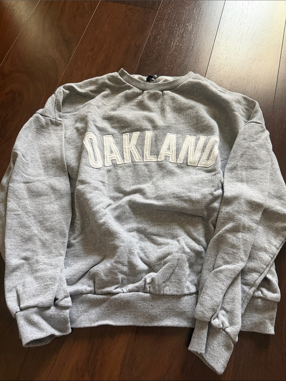 Nasty Gal Light Gray Oakland Appliqué Crewneck Sweatshirt